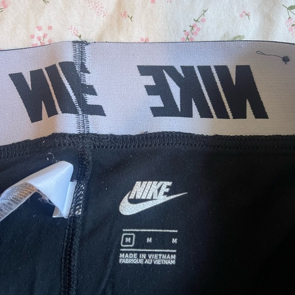 Nike leggings - Picture 3 of 3